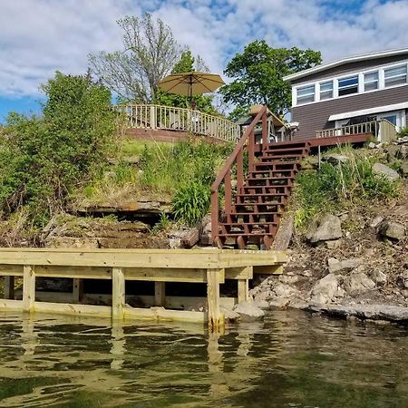 Family Cottage On Chaumont Bay, Walk To Downtown Exterior foto